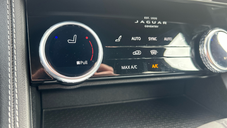 Jaguar F-Pace 2.0 D200 R-Dynamic SE 5dr Auto AWD Diesel Estate